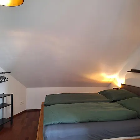 Traismauer Apartment