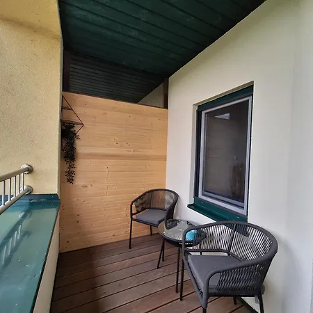 Traismauer Apartment *